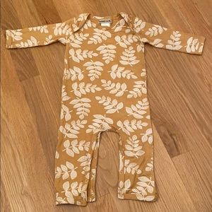 Spearmint Love romper... EXCELLENT CONDITION!